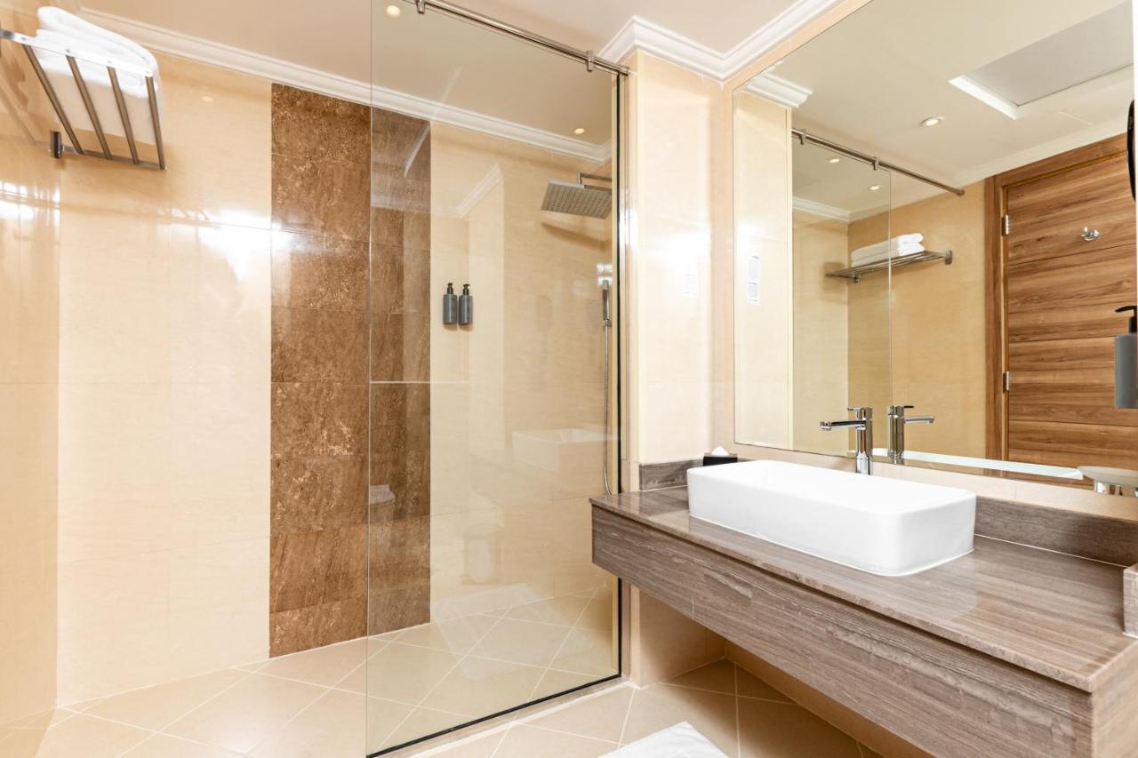 Pyramisa Hotel Apartments Dubai Eksteriør bilde