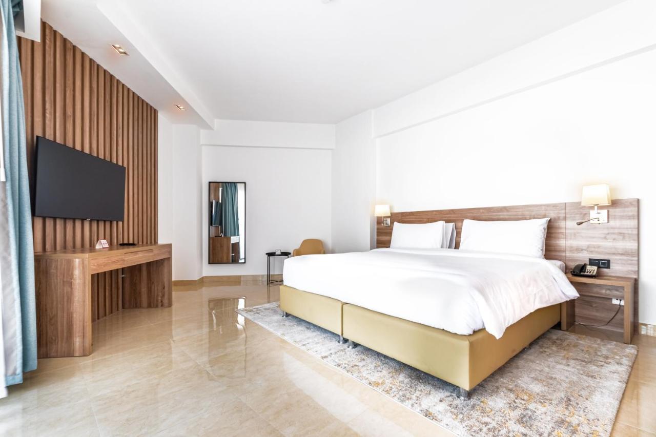 Pyramisa Hotel Apartments Dubai Eksteriør bilde