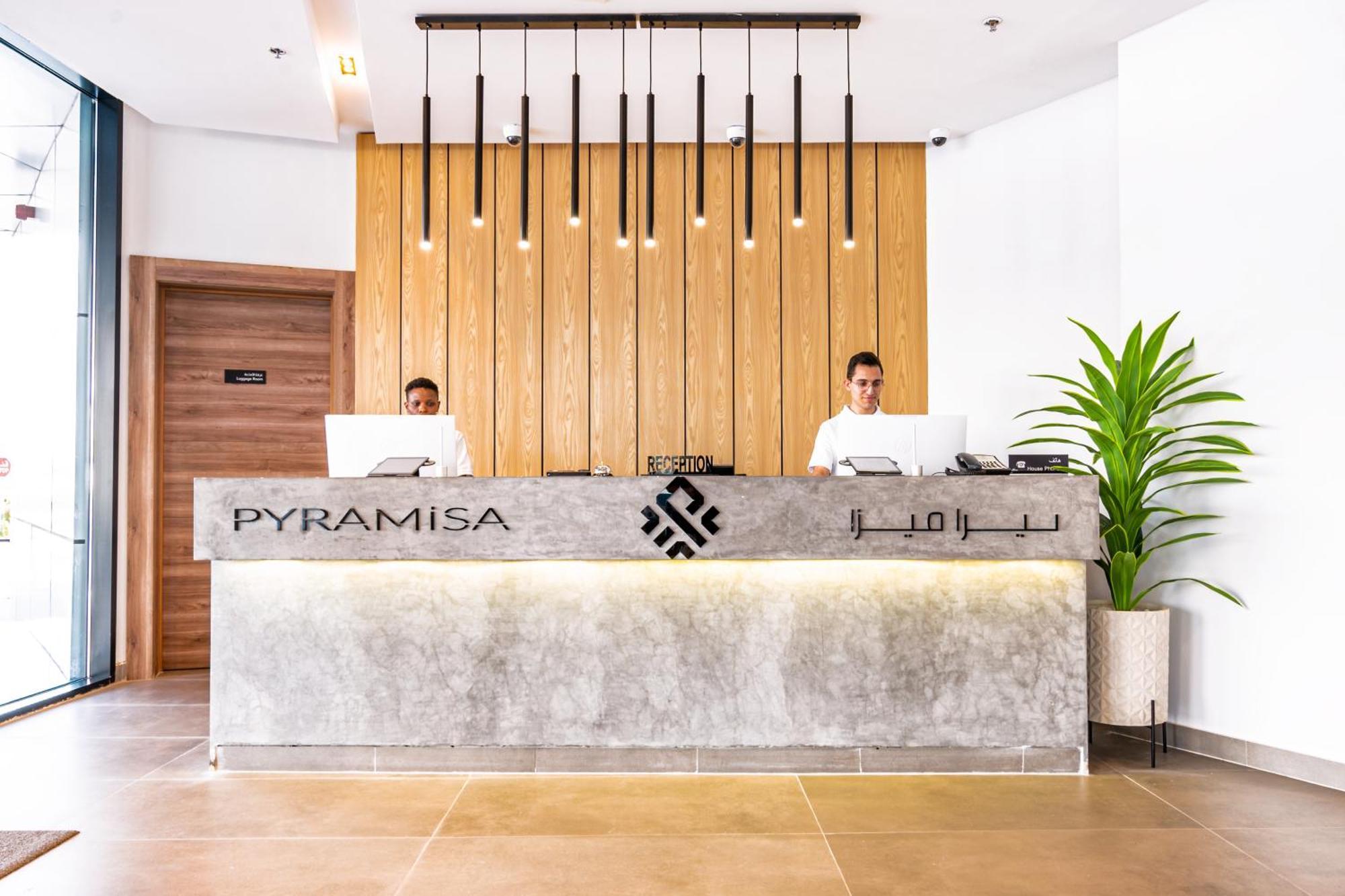 Pyramisa Hotel Apartments Dubai Eksteriør bilde